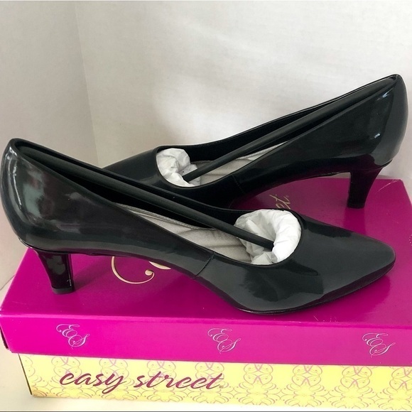 𝅺Easy Street Pointe Black Patent Pumps Heels NEW - Picture 1 of 6